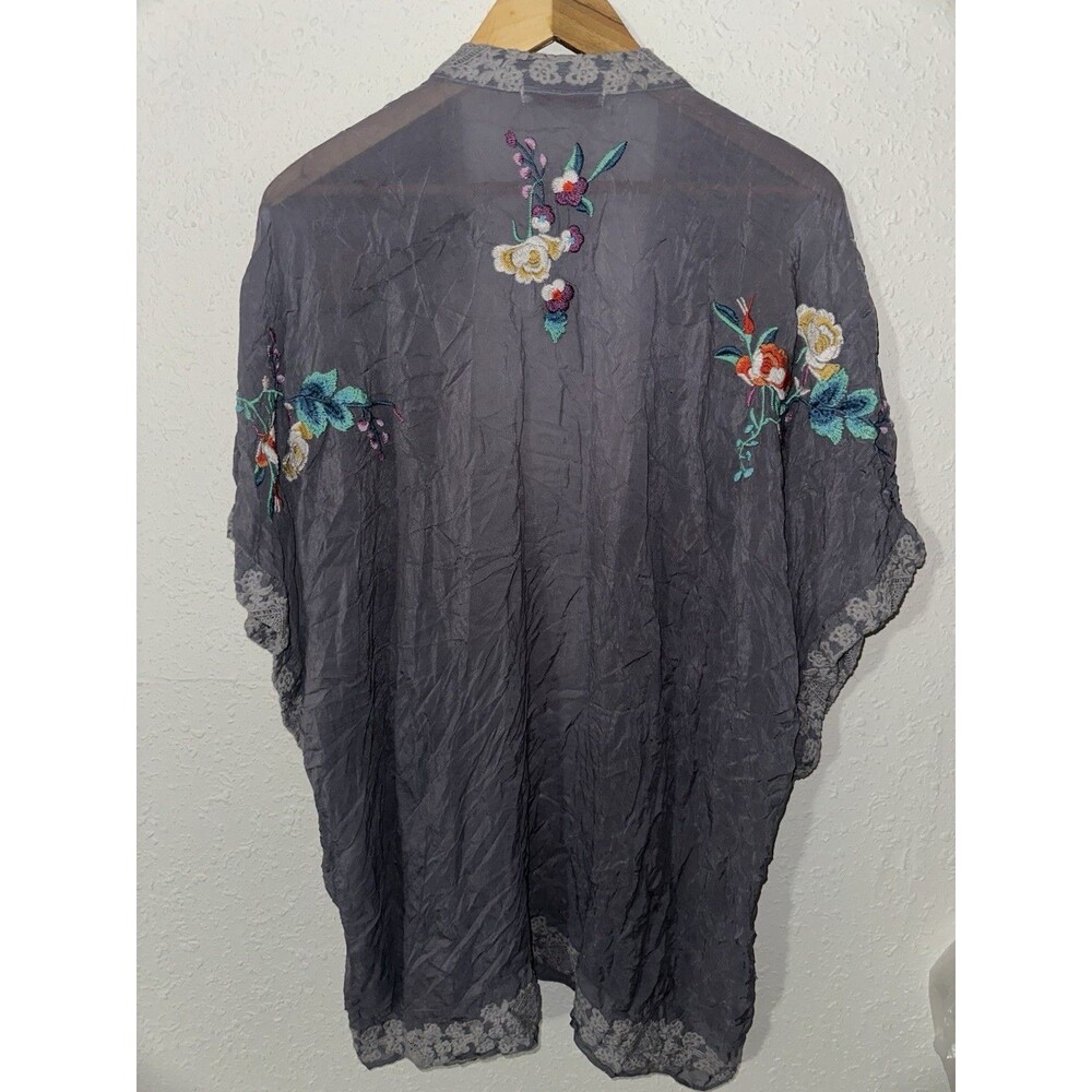 Johnny Was Heavy Embroidered Floral Bohemian Kimono Long Sleeve Wolfe Gray Sz MD - Picture 6 of 6